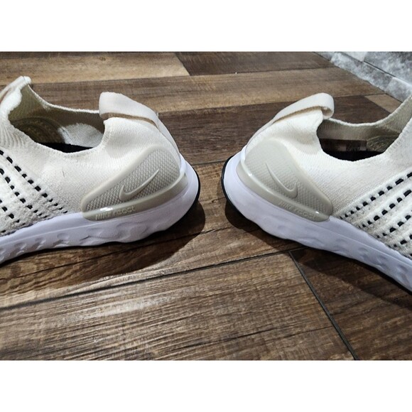 Nike React Phantom Run Flyknit 2 Running Shoes DV2139-100 Mens Sz 8 - Picture 3 of 14